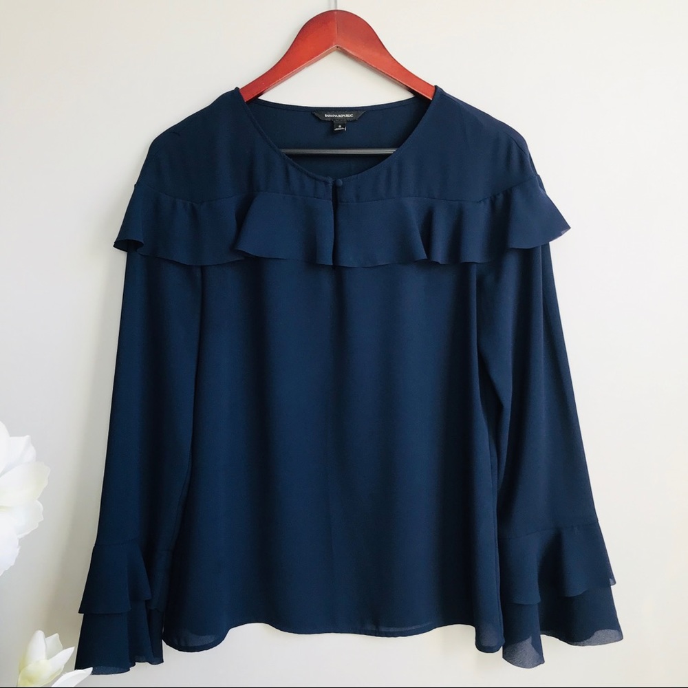 Banana Republic Easy care flounce Top - Picture 2 of 7